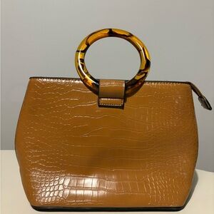 Elegant Tan Croc-Embossed Handbag with Tortoise Handle